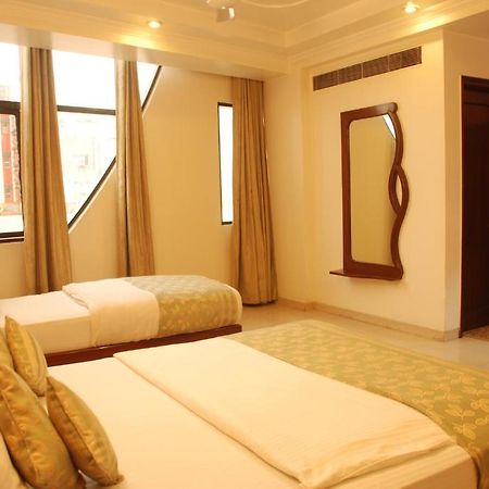 Hotel Shipra International Nueva Delhi Exterior foto