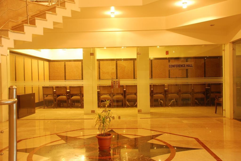 Hotel Shipra International Nueva Delhi Interior foto