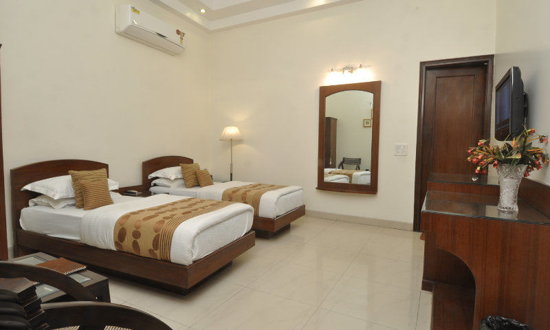 Hotel Shipra International Nueva Delhi Exterior foto