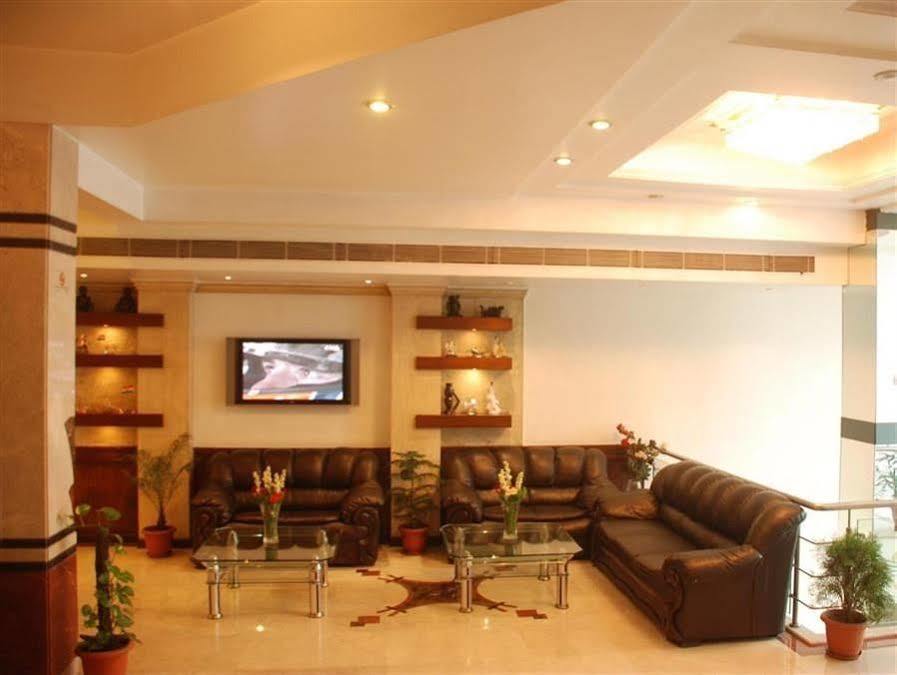 Hotel Shipra International Nueva Delhi Exterior foto